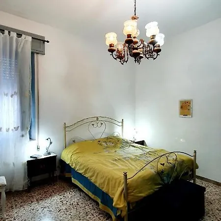 Casetta Nonna Giacomina 1camera Da Letto E Soggiorno Con Angolo Cottura *